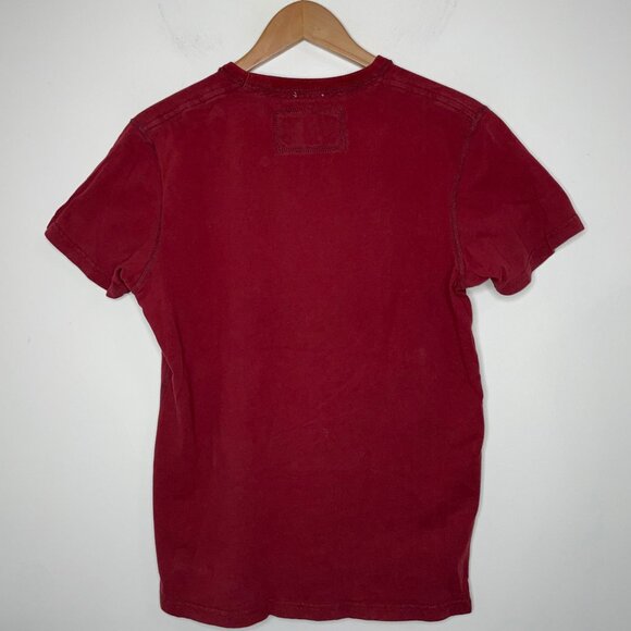 Abercrombie & Fitch Mens Muscle T-Shirt Red Crew Neck Spell Out Textured - Picture 8 of 9